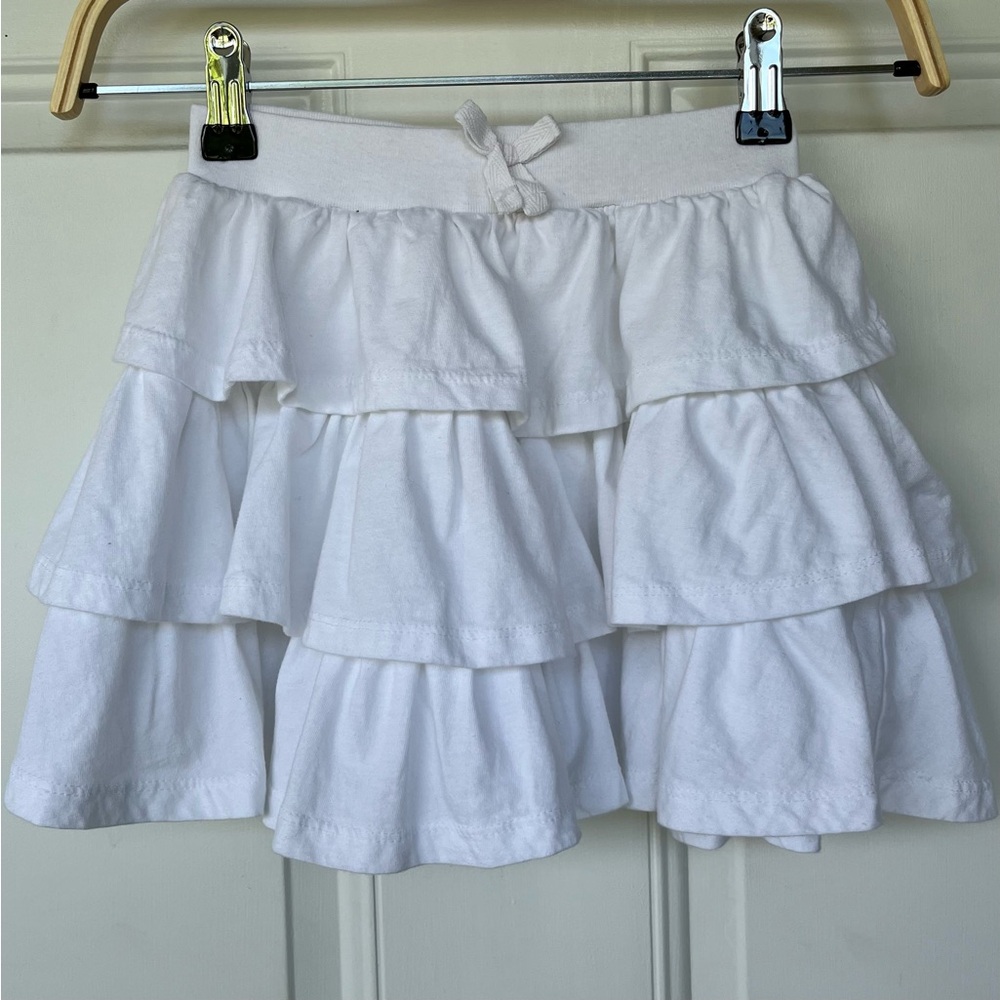 •Minoti• Girls Knit Ruffle Skirt in White - Size 4